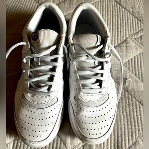 Nike women’s Court Shoes